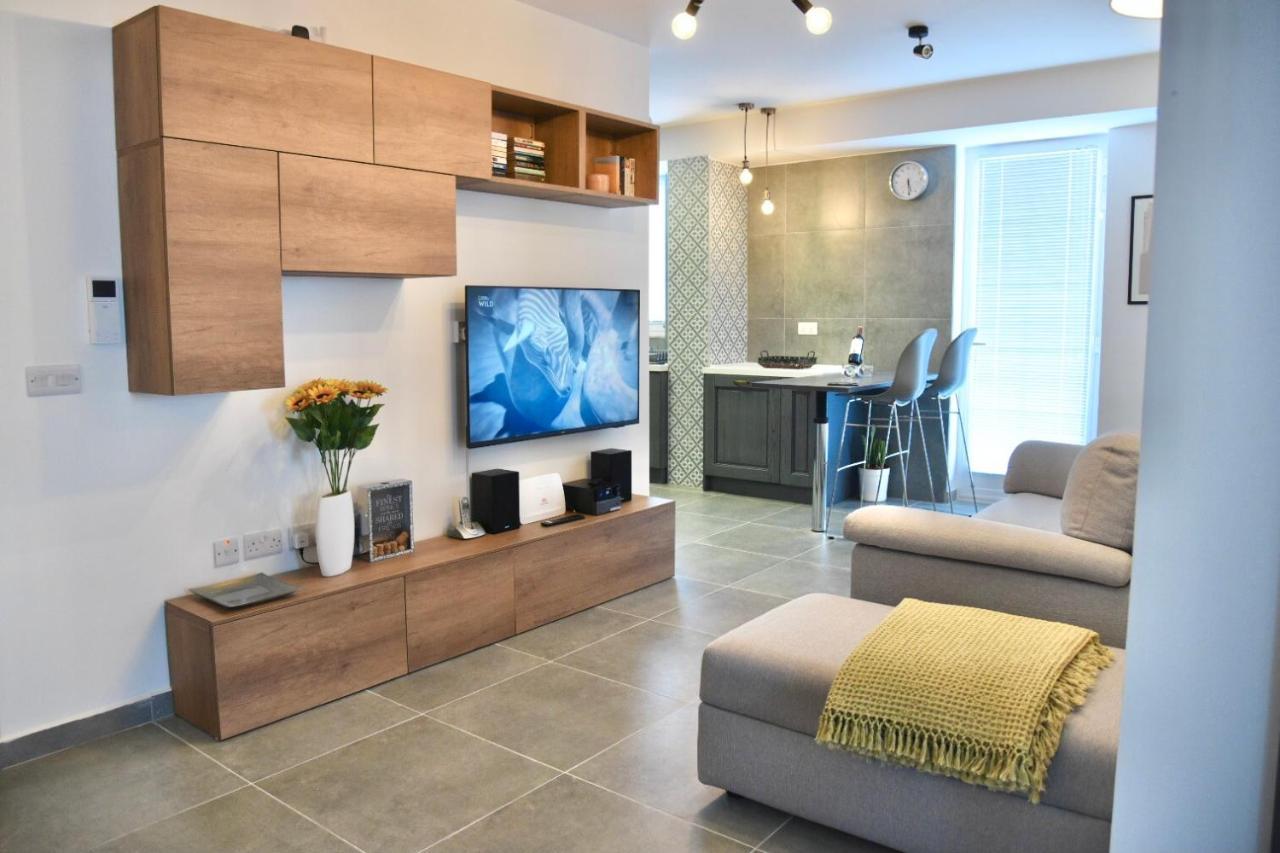 Bright & Modern 2-Bedroom, 4Th Floor Apartment In Gzira, Malta Luaran gambar